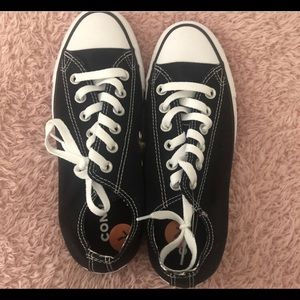 unused black converse sneakers